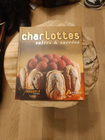 🙂 livre Charlottes sucrées salées 🙂