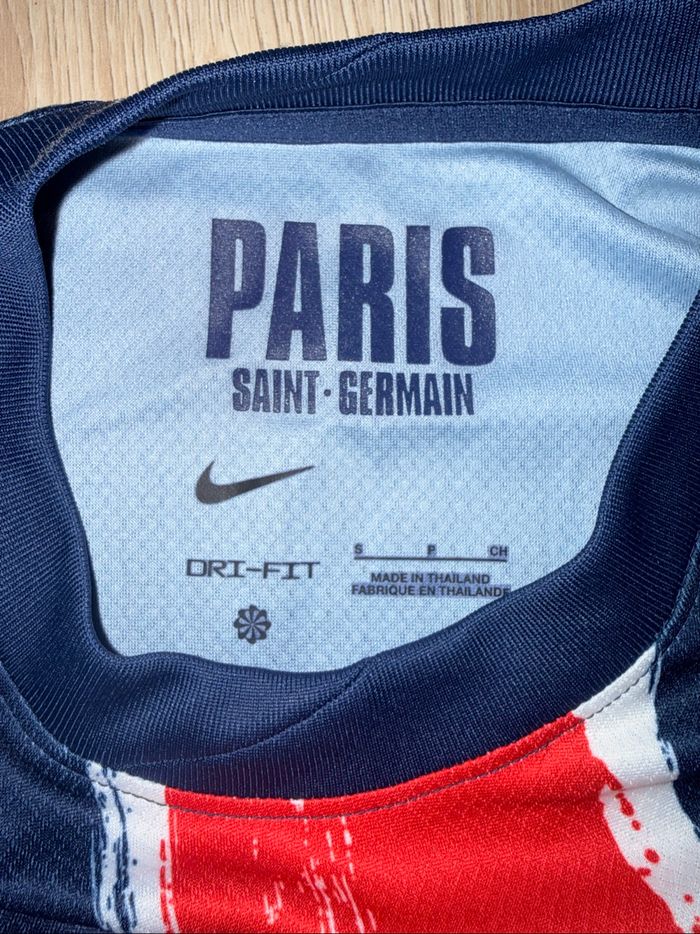 Maillot PSG Champions d’Europe 2025 - Éditions Spéciale - photo numéro 3