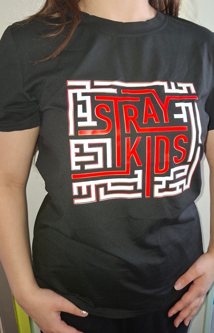 Tee-shirt stray kids M - photo numéro 2