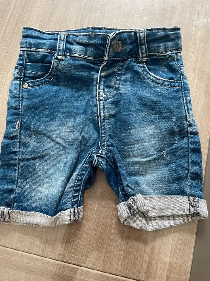 Lot short 6 mois - photo numéro 2