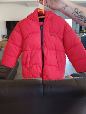 Doudoune BOSS taille 2 ans
