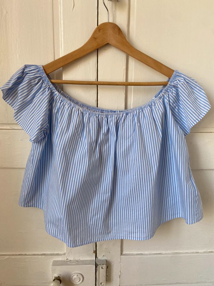 Top court épaules découvertes Zara taille M - photo numéro 2