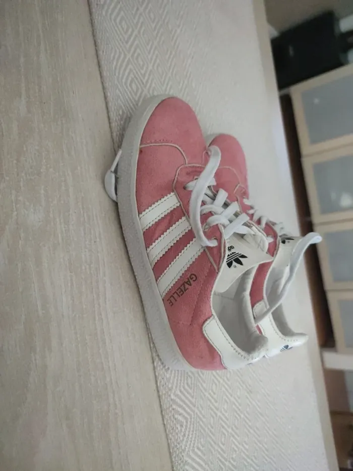 Gazelle adidas rose 33 - photo numéro 3