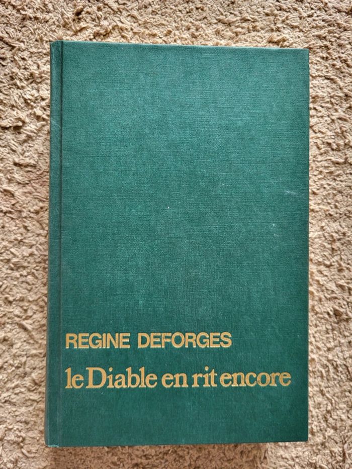 Lot 3 livres de Régine Deforges : les 3 tomes de la Saga La Bicyclette bleue - photo numéro 15