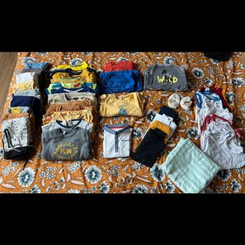 Lot vêtements bébé 9-12 mois