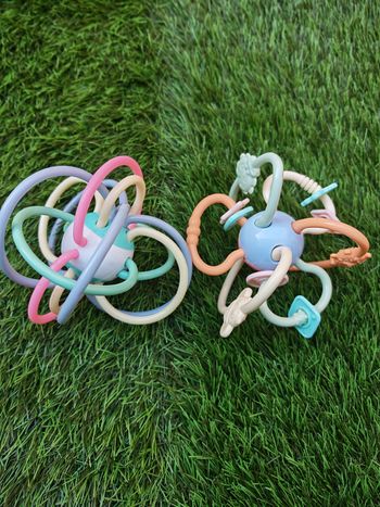 Lots de deux hochets