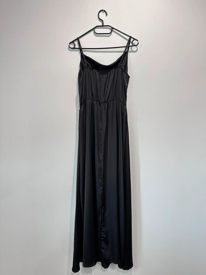 Robe noire - photo numéro 2