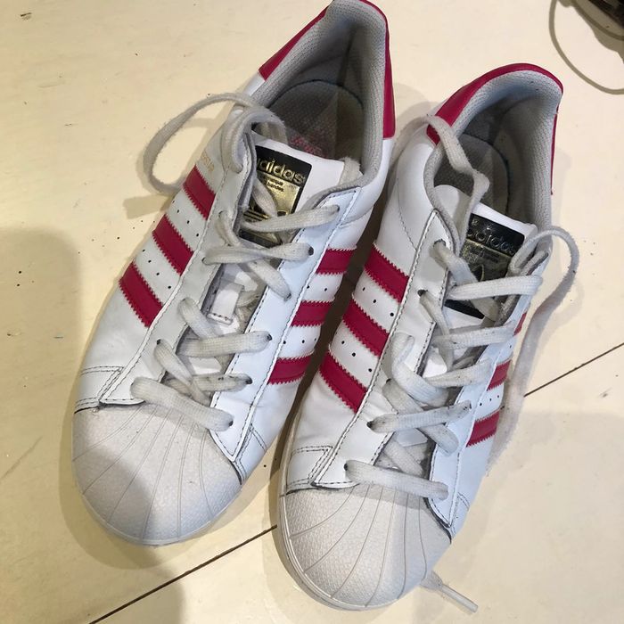 Baskets Adidas femme taille 38 superstar. - photo numéro 2
