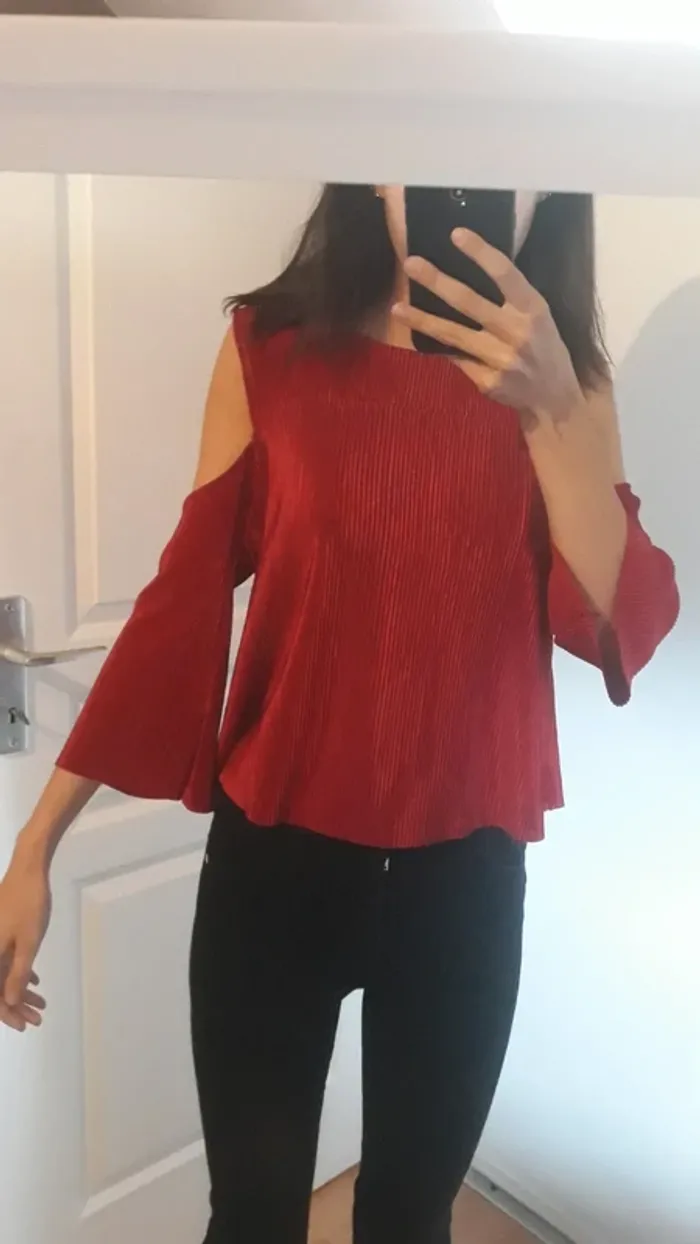 Top fluide épaules dénudées rouge - photo numéro 5