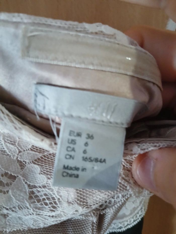 Robe h&m taille 36 - photo numéro 2