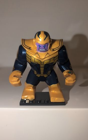 Lego Marvel Thanos minifigurine