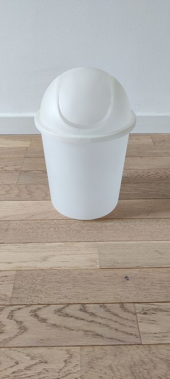 Poubelle ronde blanche