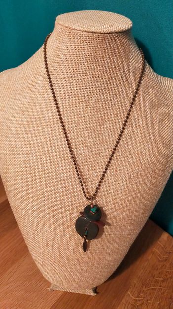Collier artisanal en matières naturelles – Collection Terres d’Ailleurs