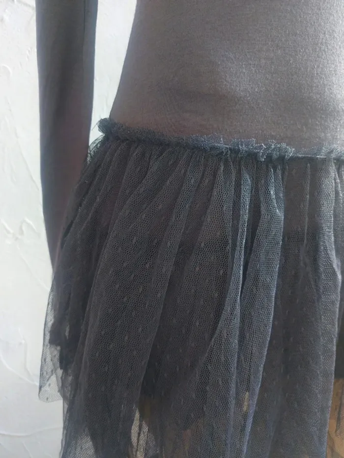 Robe grise avec jupe en tulle Taille M - photo numéro 5