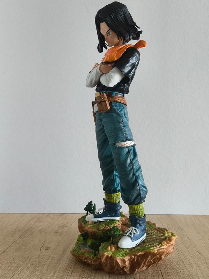 Figurine Android C 17 Dragon Ball Z Diorama 30CM - photo numéro 8