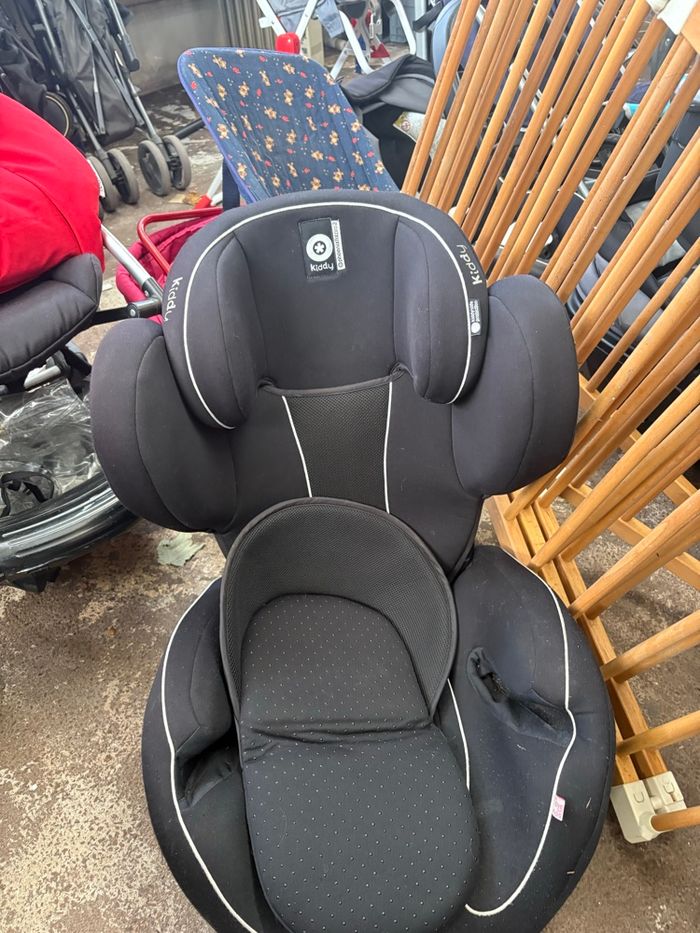 Siège auto isofix. Seconde. Main - photo numéro 9