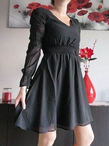 Belle robe noire voile