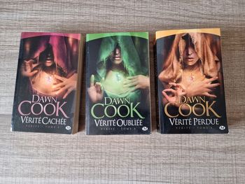 Lot de 3 livres de Dawn Cook