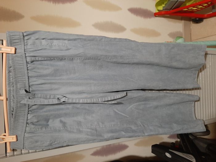 pantalon 7/8ème et tee shirt femmes Taille M - photo numéro 3