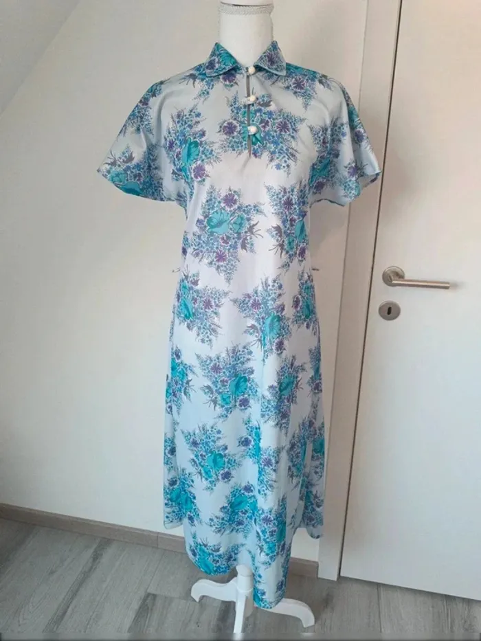 💜 Robe vintage fleurie perles – Taille 42
