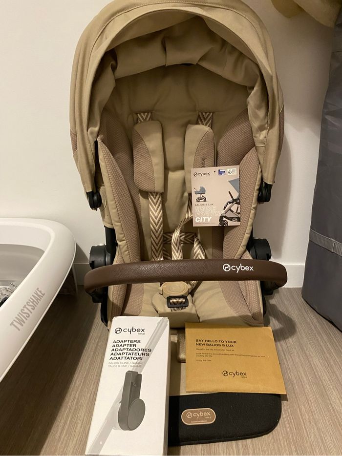 Poussette Cybex balios s lux 3 beige neuve avec étiquette - photo numéro 2