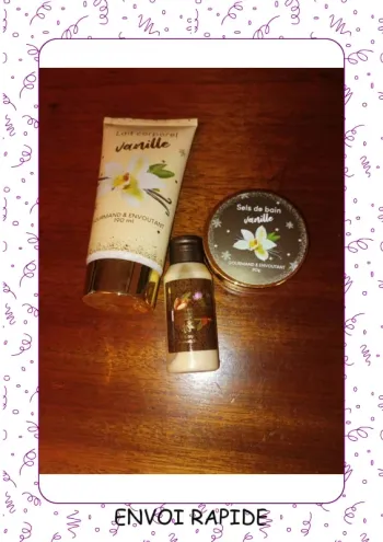 Lot de 2Lait pour le corps plus un pot de sel de bain