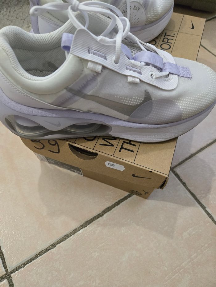 Basket Nike air taille 39