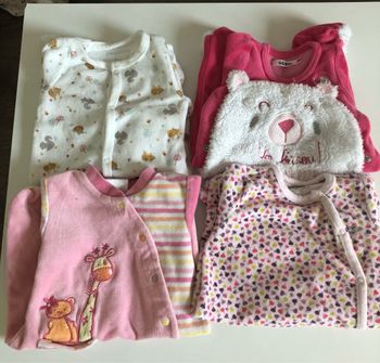 Lot de 4 pyjamas 1 mois