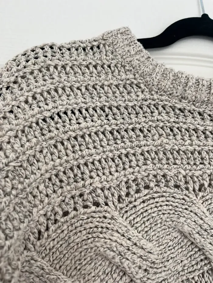 Pull en maille beige - photo numéro 2