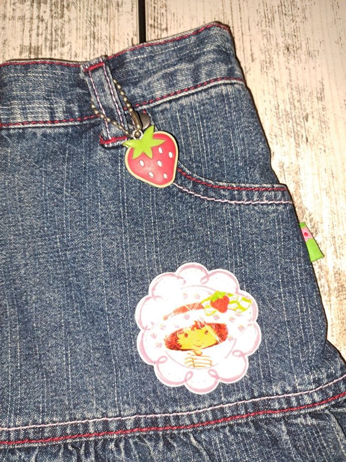 Jupe jean brodé Charlotte aux fraises - photo numéro 3