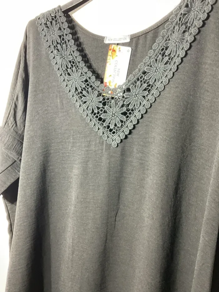 Blouse col V en dentelle femme taille unique (48-54)- rzfashion - neuve avec étiquette - photo numéro 2