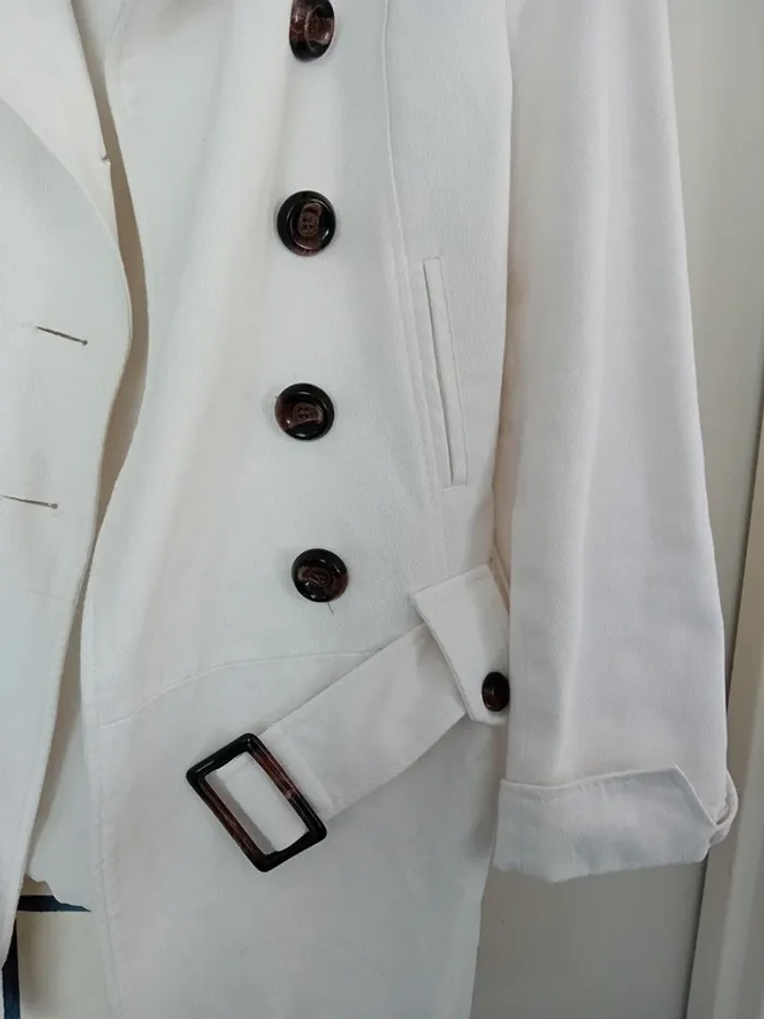 Veste Blanche de chez Mim Neuve taille 40/L Cintré à la taille - photo numéro 2
