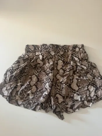 Short fluide léopard - taille 40 🐆
