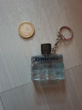 Magnifique porte clefs vintage gilette