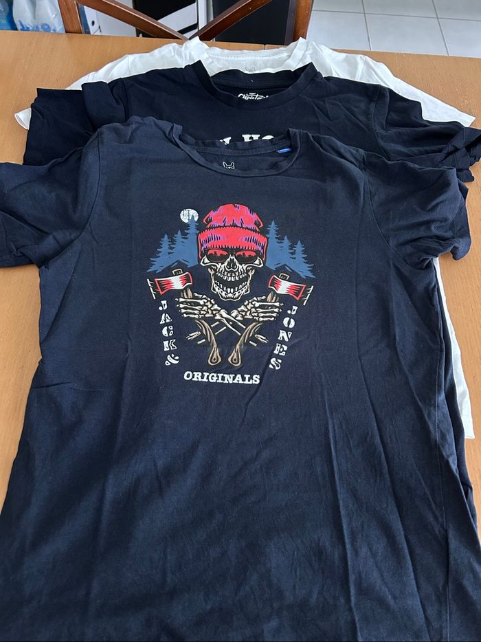 Lot tee shirts - photo numéro 3