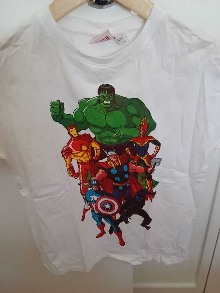 Tee-shirt marvel blanc et multicolore - photo numéro 3