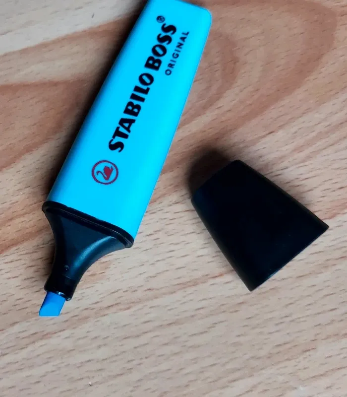 Marqueur fluo surlignzur bleu - photo numéro 3