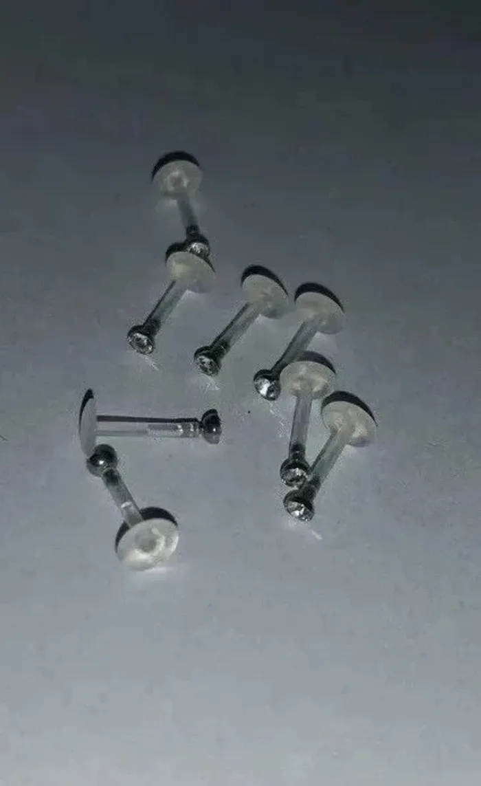 Lot de 2 piercings labret - Neuf