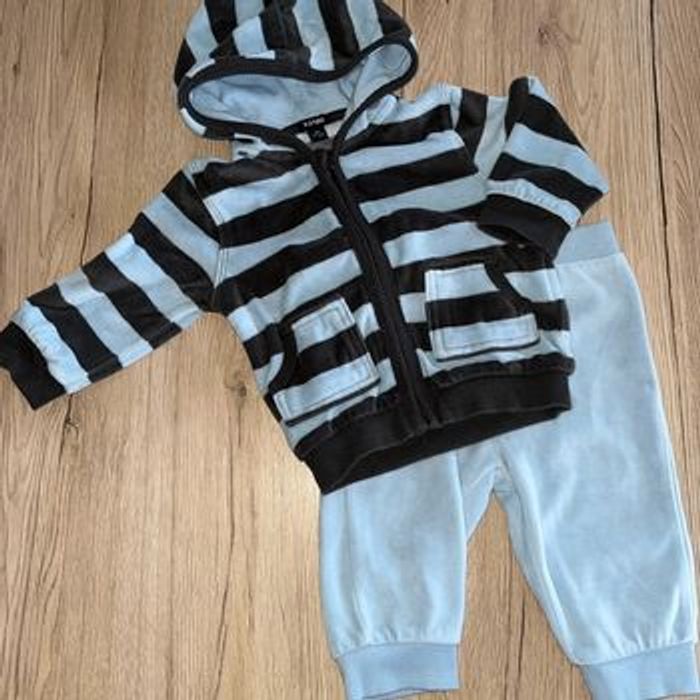 Ensemble 6 mois jogging kiabi