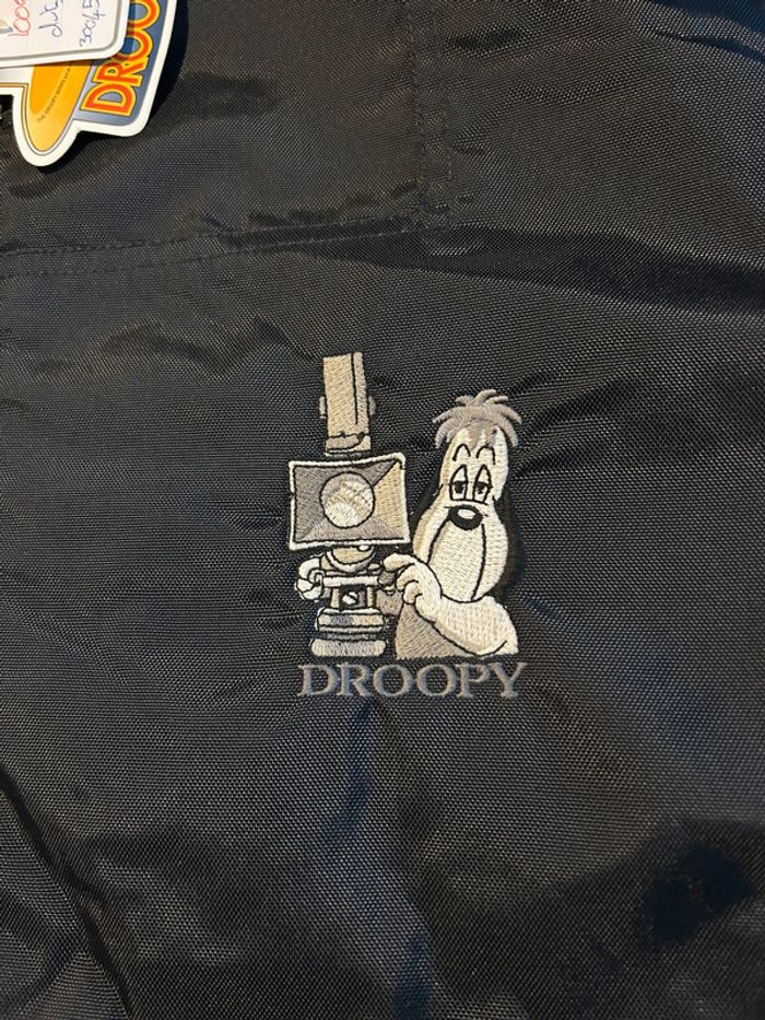 Veste imperméable brodée Studio Aventures Droopy - Bleu marine - Taille XL - Neuf - photo numéro 3
