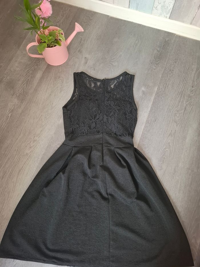Robe noire - photo numéro 5
