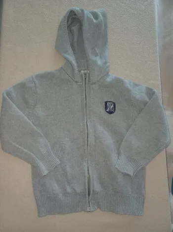 Magnifique gilet à capuche 6 ans garçon