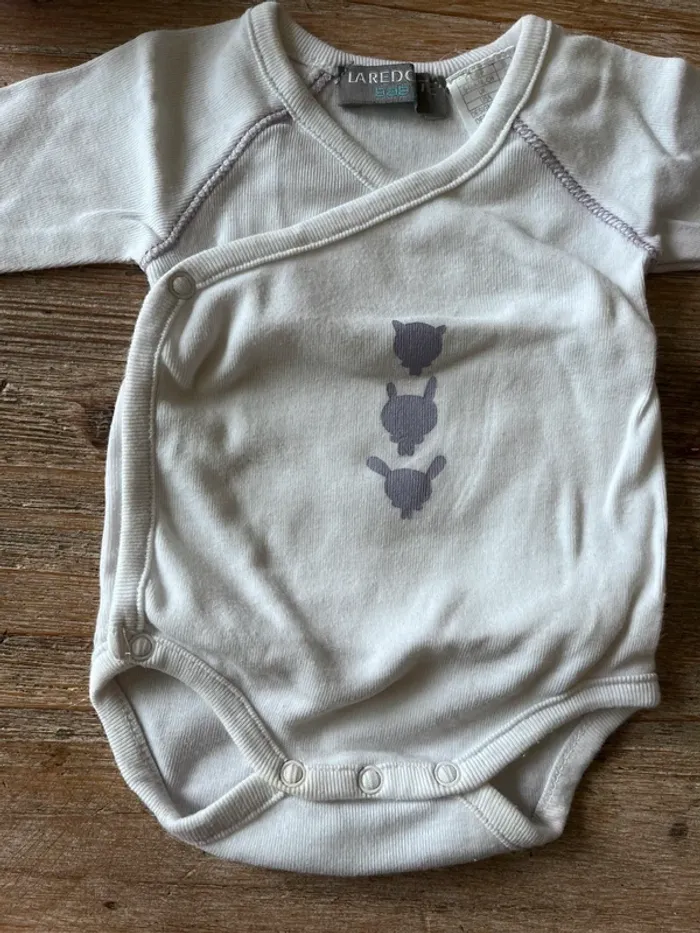 Lot naissance 2 brassières et 1 body - photo numéro 8