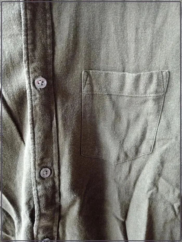 Chemise homme kaki regular fit taille S Monoprix bon état - photo numéro 3
