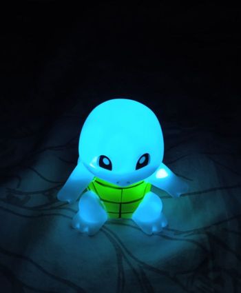 Jolie petite et mignonne Veilleuse Lampe de chevet  Pokémon Carapuce