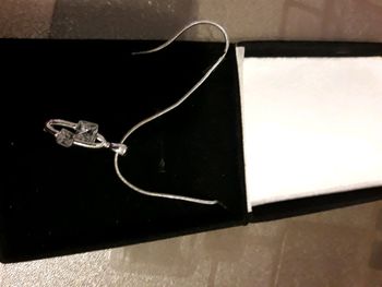 Collier dans sa boite