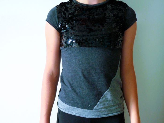 T-shirt Fille Diesel 10 ans gris paillette fête, occasions speciales anniversaire TBE - photo numéro 6