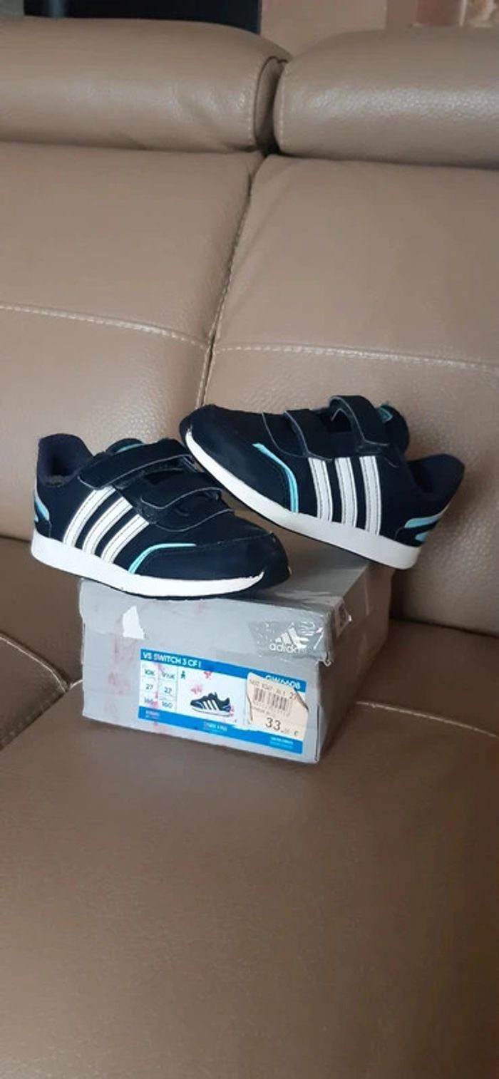 Chaussures / baskets adidas néo bleu marine/ciel pointure 27