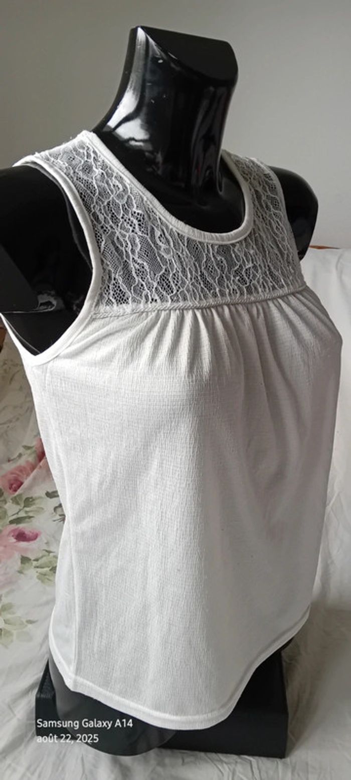 Haut blanc sans manches avec dentelle aspect gaufré fille 14 ans FPC - photo numéro 3