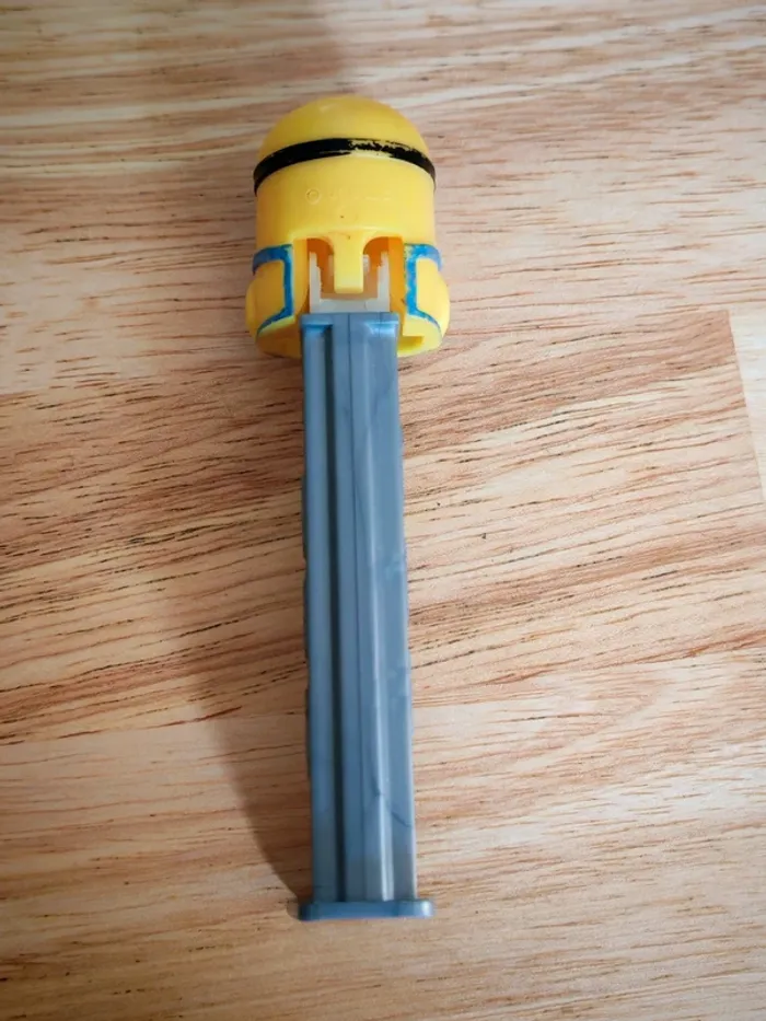 Distributeur PEZ les minions - photo numéro 2